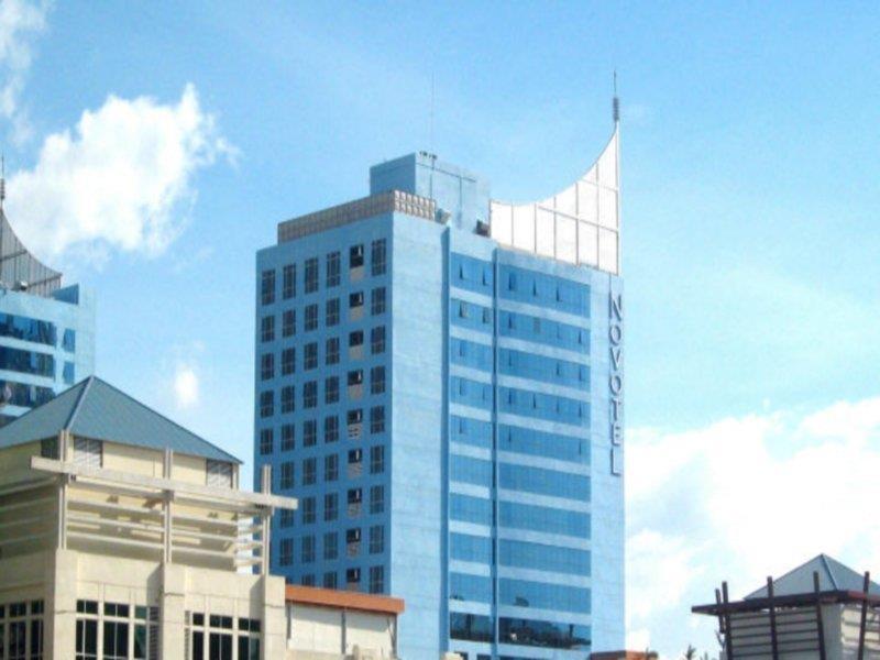 The Klagan Regency 1Borneo Hotel Kota Kinabalu Exterior photo